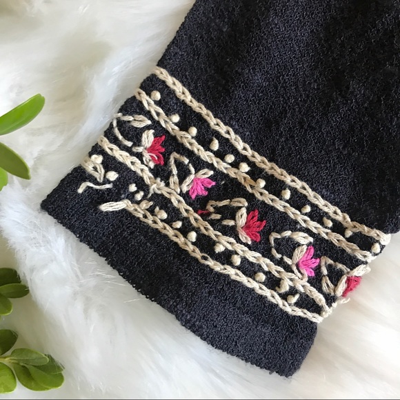 Harold's}• black embroidered Cardigan - Picture 8 of 8